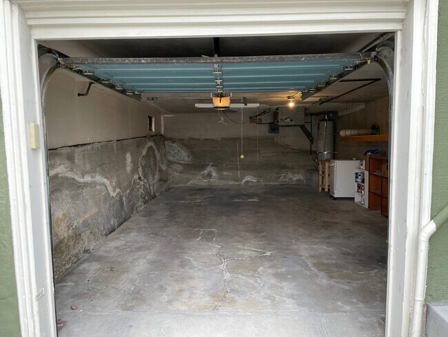 Building Photo - 1785 Oxford St