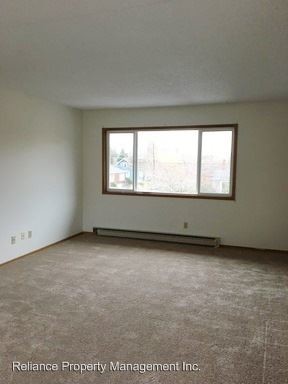 Building Photo - 2624 NE Weidler St