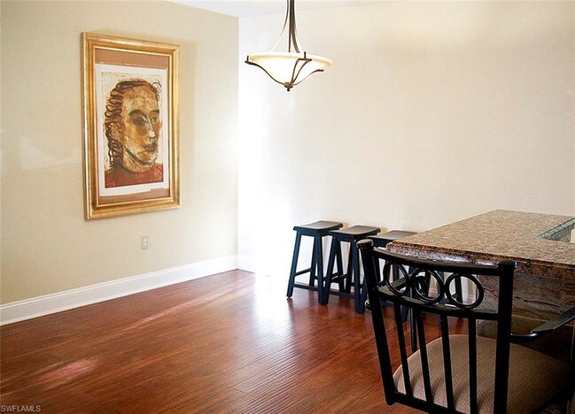 Foto del edificio - 8851 Colonnades Ct W