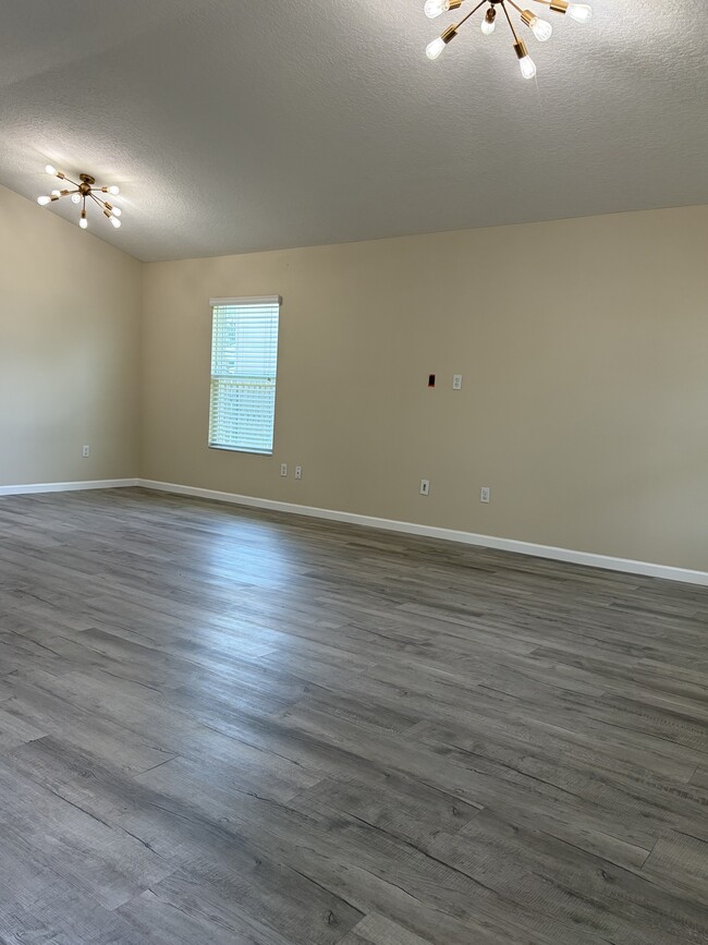 Building Photo - 15246 Hidden Foal Dr