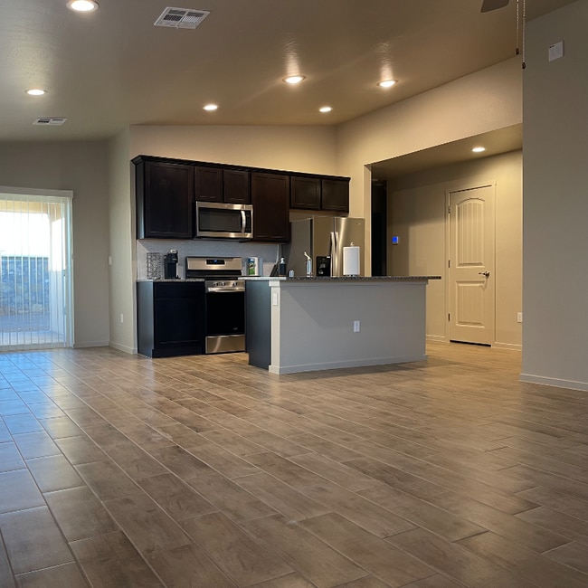 Building Photo - 4949 Kailasa Dr