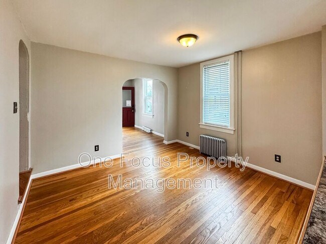 Foto del edificio - 1321 W Central Ave