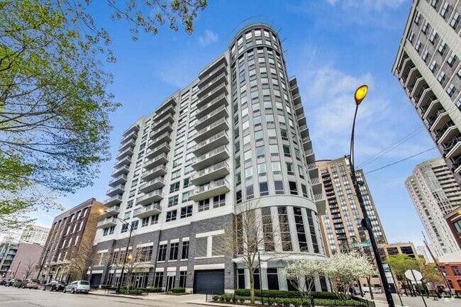 Building Photo - 421 W Huron St
