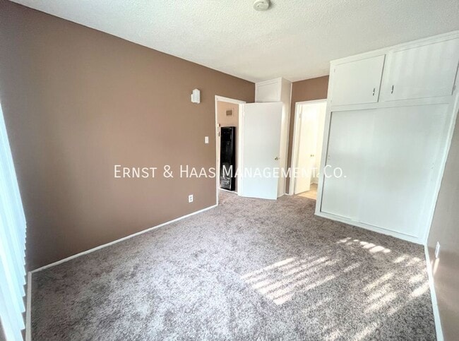 Foto del edificio - 2909 E 6th St