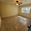 Foto principal - 102-104 E Truman Ave