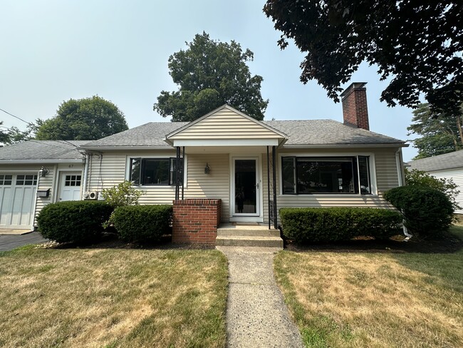 Building Photo - 67 Hillcrest Dr