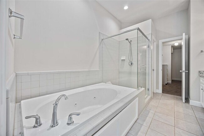 Building Photo - 8705 Bryam St