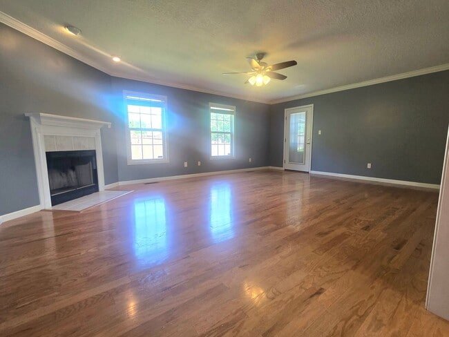 Building Photo - Conveniently located 3br/2ba house in Maryville