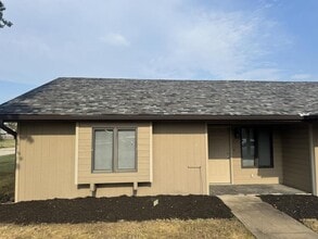 Building Photo - 717 7th St