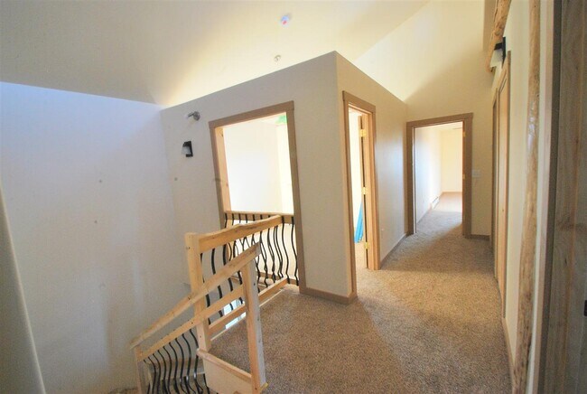 Building Photo - 1738 Alaska Way