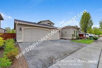 Building Photo - 10979 W Leilani Dr