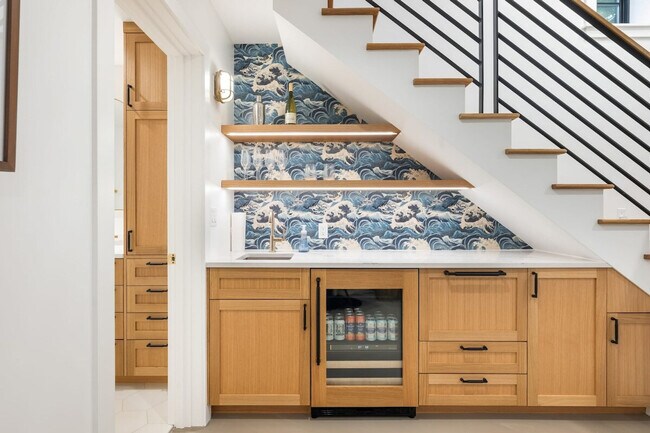 Foto del edificio - 2457 4th Ave W