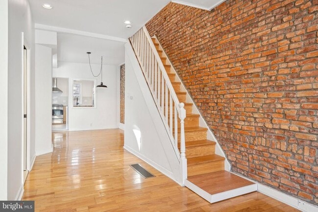 Building Photo - 3008 W Harper St