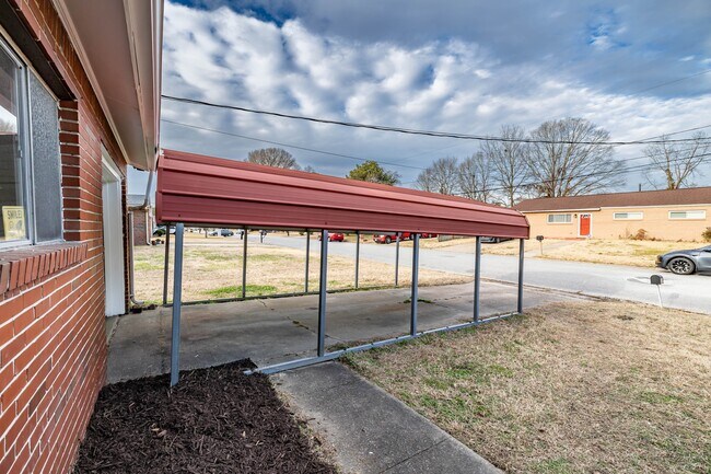 Foto del edificio - 3945 Starboard Rd