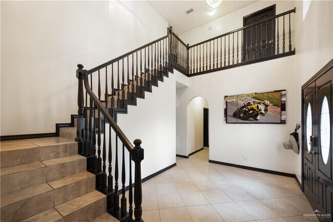 Foto del edificio - 2401 Wisteria Ave