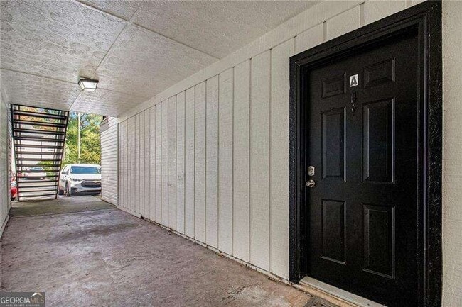 Building Photo - 3599 Woodbriar Cir