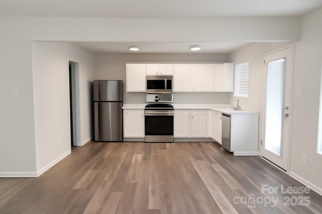 Foto del edificio - 5235 Swearngan Rd