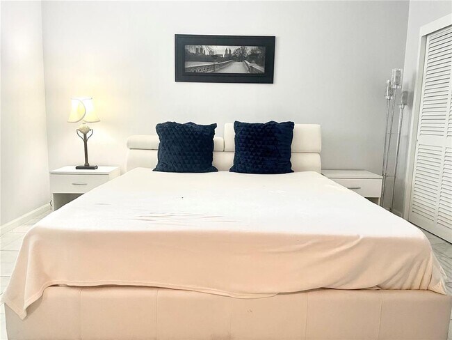 Foto del edificio - 3001 S Ocean Dr
