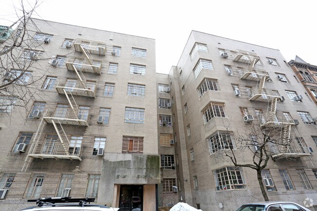 Building Photo - 66 W 88th St