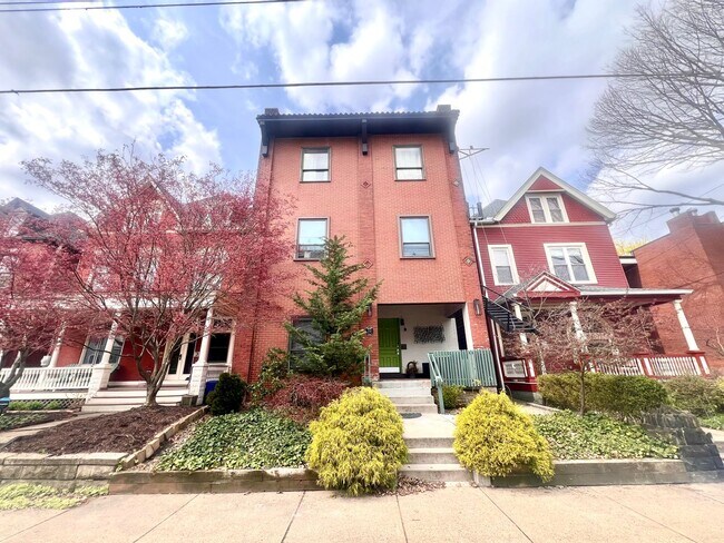 Building Photo - 332 Lehigh Avenue (Full Service)