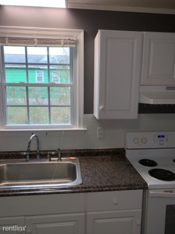 Building Photo - 3 br, 1 bath House - 634 Wesley St