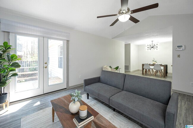 Foto del edificio - 411 Valley Crest Dr