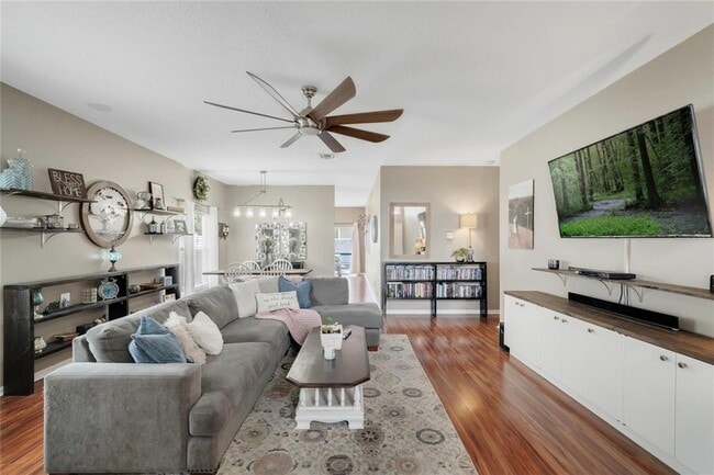 Building Photo - 318 Clydesdale Cir