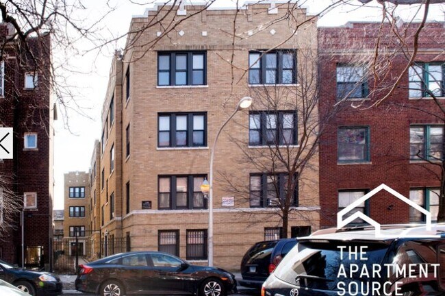 Building Photo - 839 W Cornelia Ave