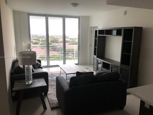 Foto del edificio - 7875 NW 107th Ave