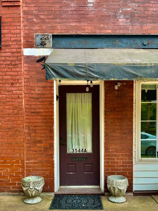 Foto del edificio - 3544 Oxford Blvd