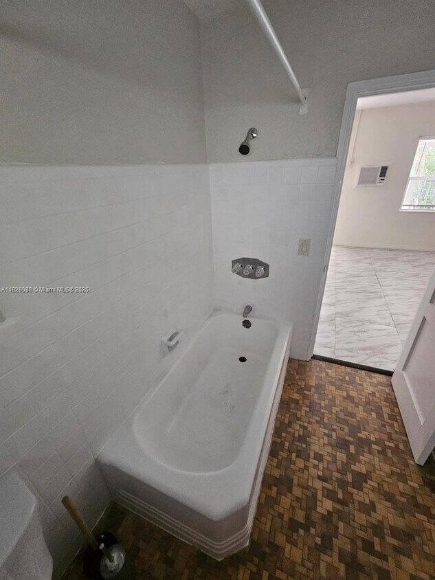 Foto principal - 1219 NE 6th St