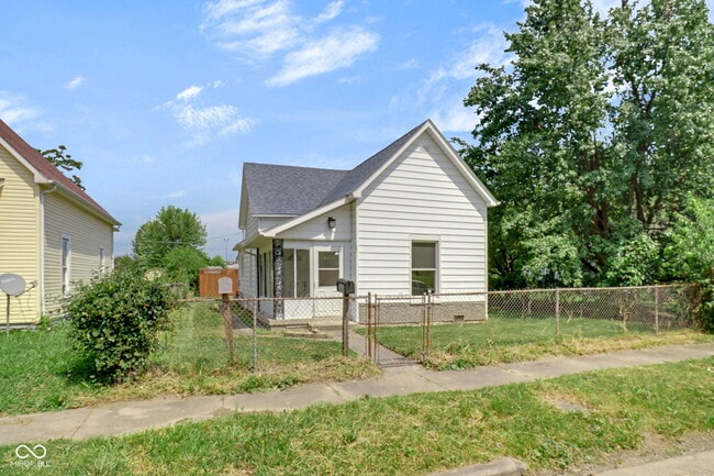 Building Photo - 2400 Walnut St