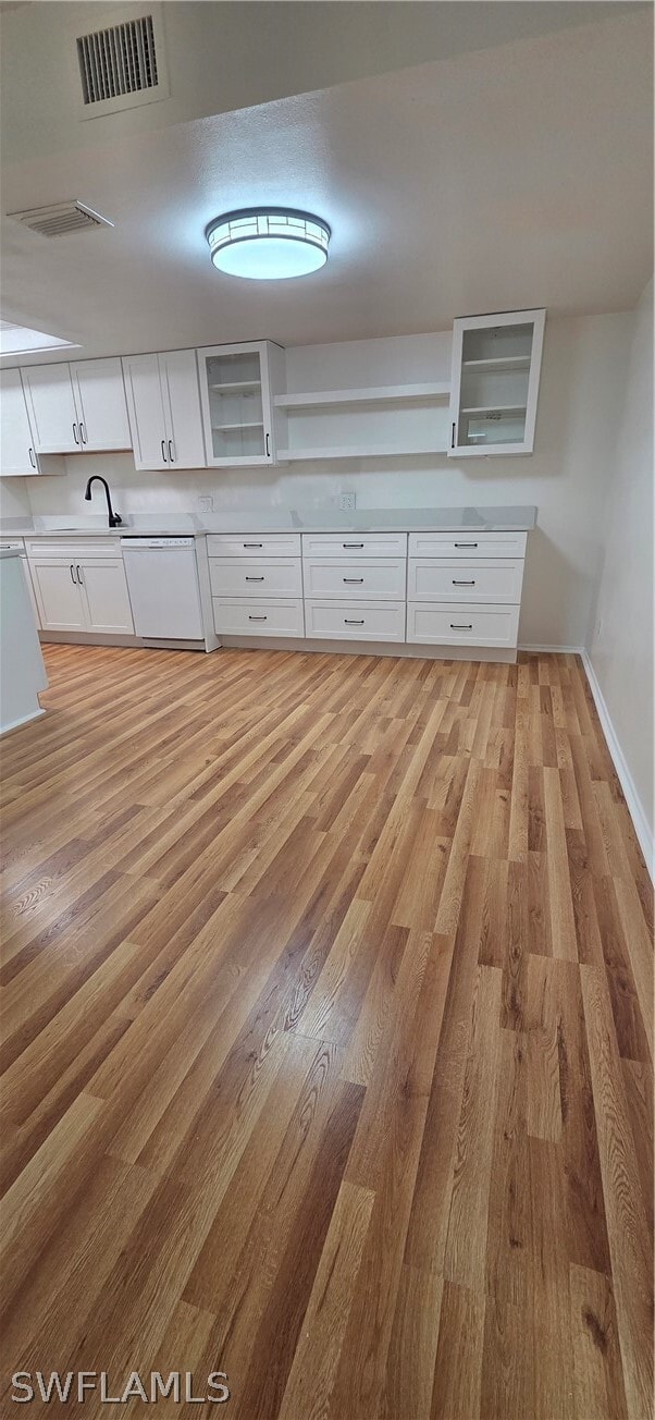 Building Photo - 3615 Boca Ciega Dr