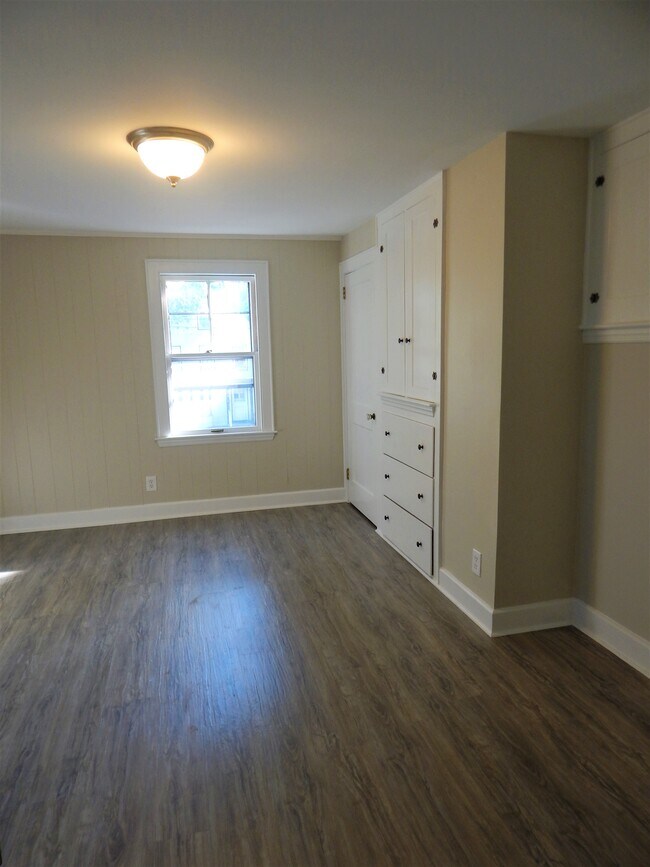 Living Room - 35 Rochester St