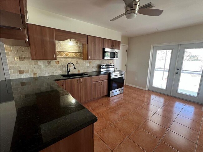 Building Photo - 456 Millport St NW