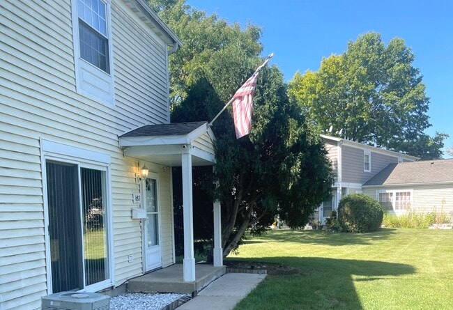 Building Photo - 683 Cleo Ct