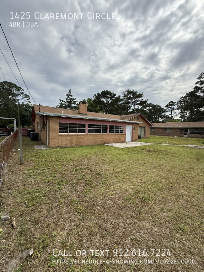 Foto del edificio - 1425 Claremont Cir