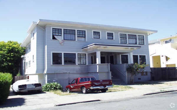 Building Photo - 1001-1011 Virginia St