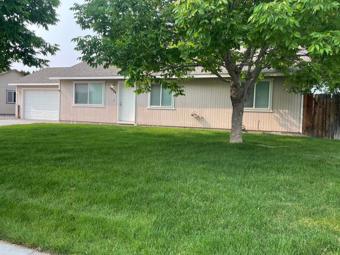 4884 Thrush Ln, West Richland, WA 99353 House Rental in West Richland
