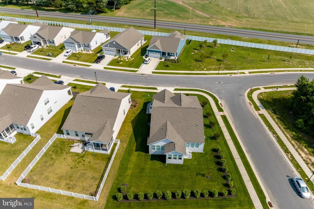 32127 Deerwood Ln, Lewes, DE 19958