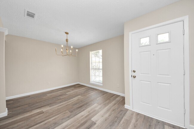 Building Photo - 14235 Rosetta Dr