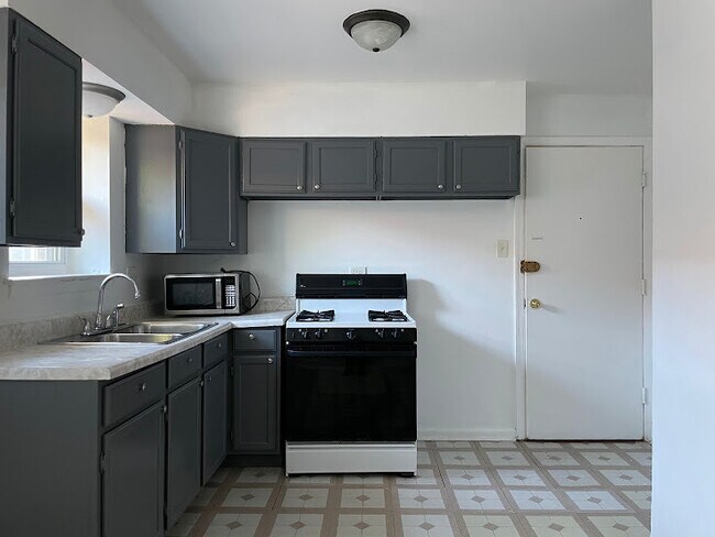 Foto del edificio - 12442 Fairview Ave