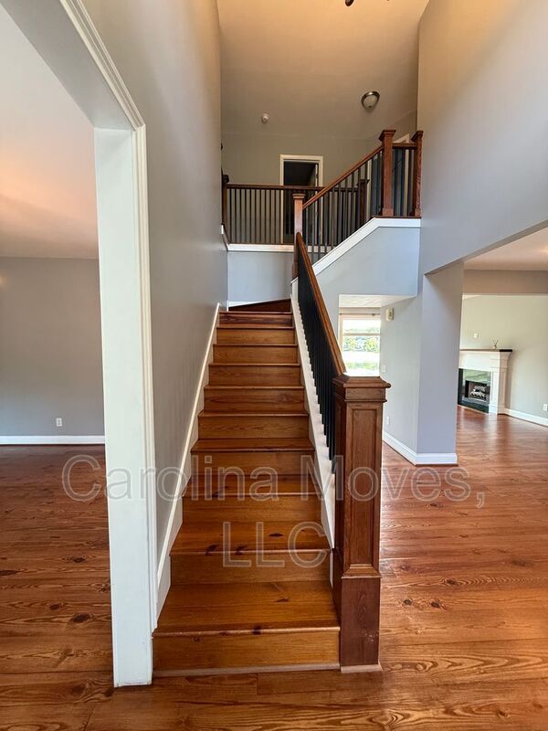 Foto del edificio - 2208 Howlong Ave