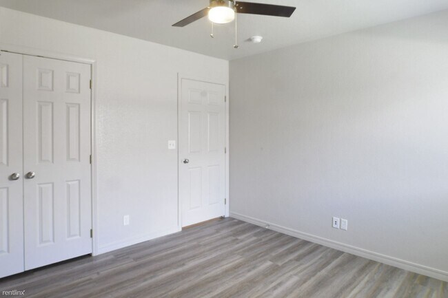 Foto del edificio - 2 br, 2 bath Triplex - 606 Ashland Avenue B