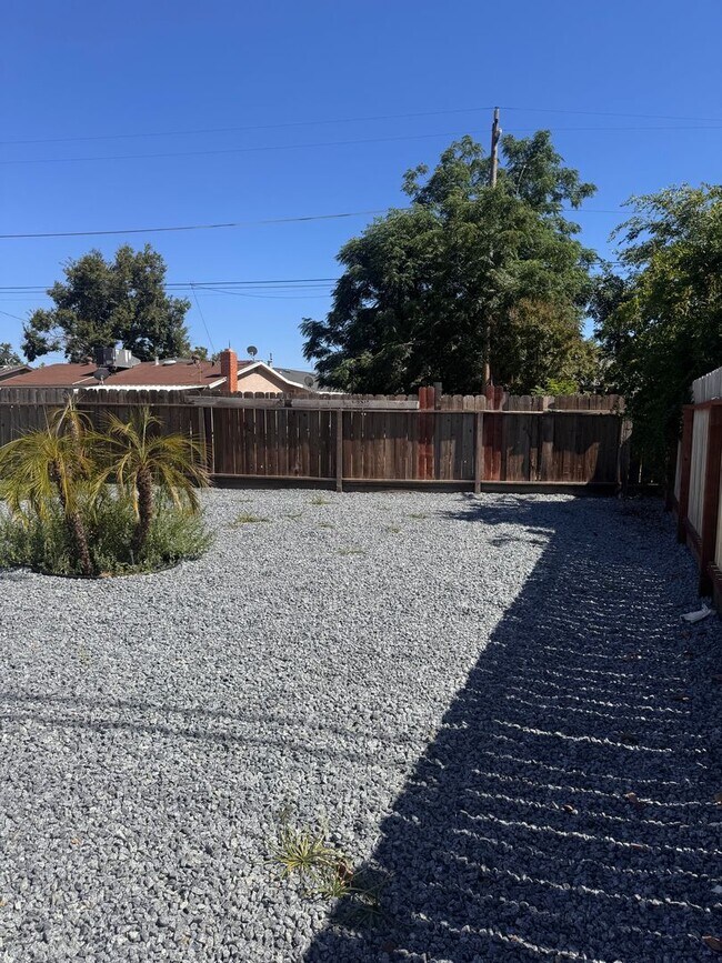 Foto del edificio - 3874 E Ashlan Ave