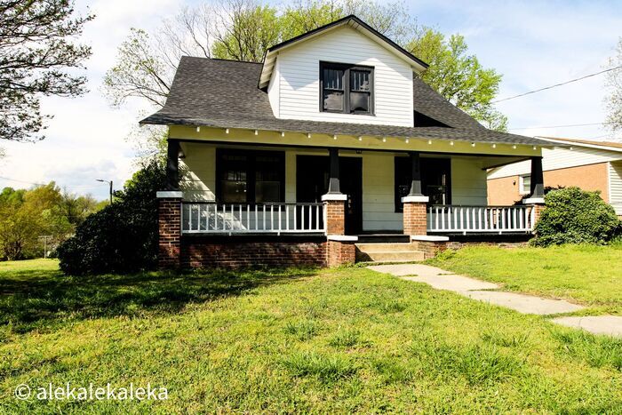 Primary Photo - Reidsville Cozy 4 Bedroom | 1 Bathroom Ava...