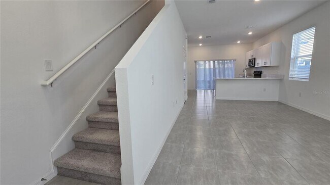 Building Photo - 3004 Skyline Lp