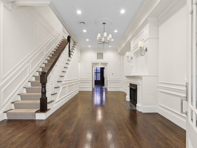 Building Photo - 7 Marlborough St