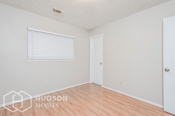 Building Photo - NOW AVAILABLE! 2307 Featherton Ct, Sugar L...