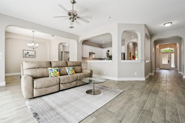 Building Photo - 16601 Malaga Hills Dr